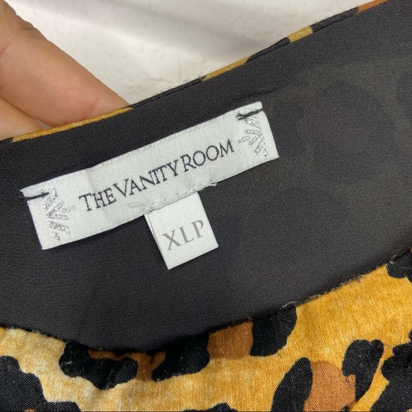 The Vanity Room Leopard Print Off-Shoulder Dress Size XLP - Picture 7 of 8
